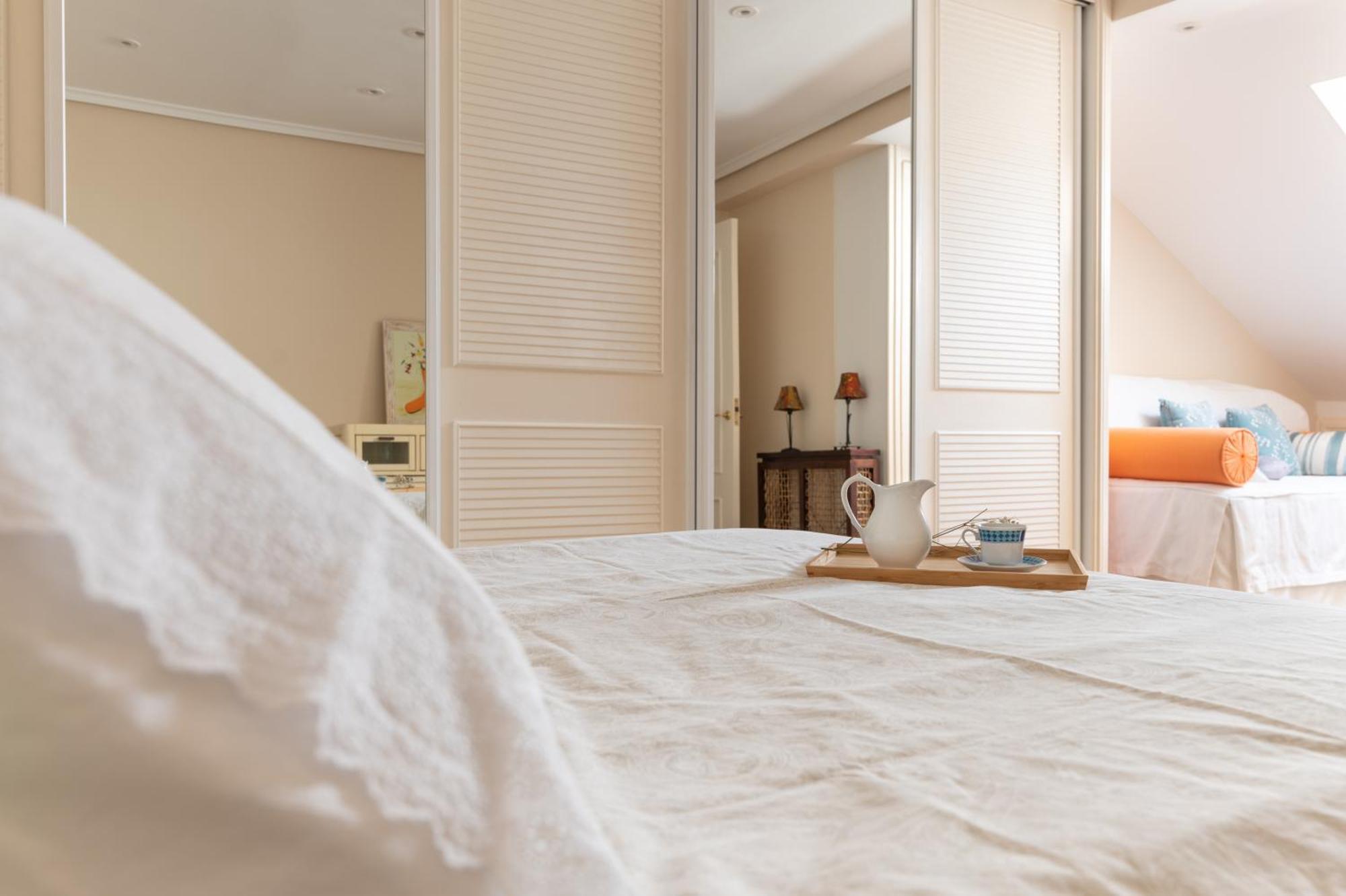 Clasico Y Espacioso Apartamento En Pleno Centro De Santander Apartment *