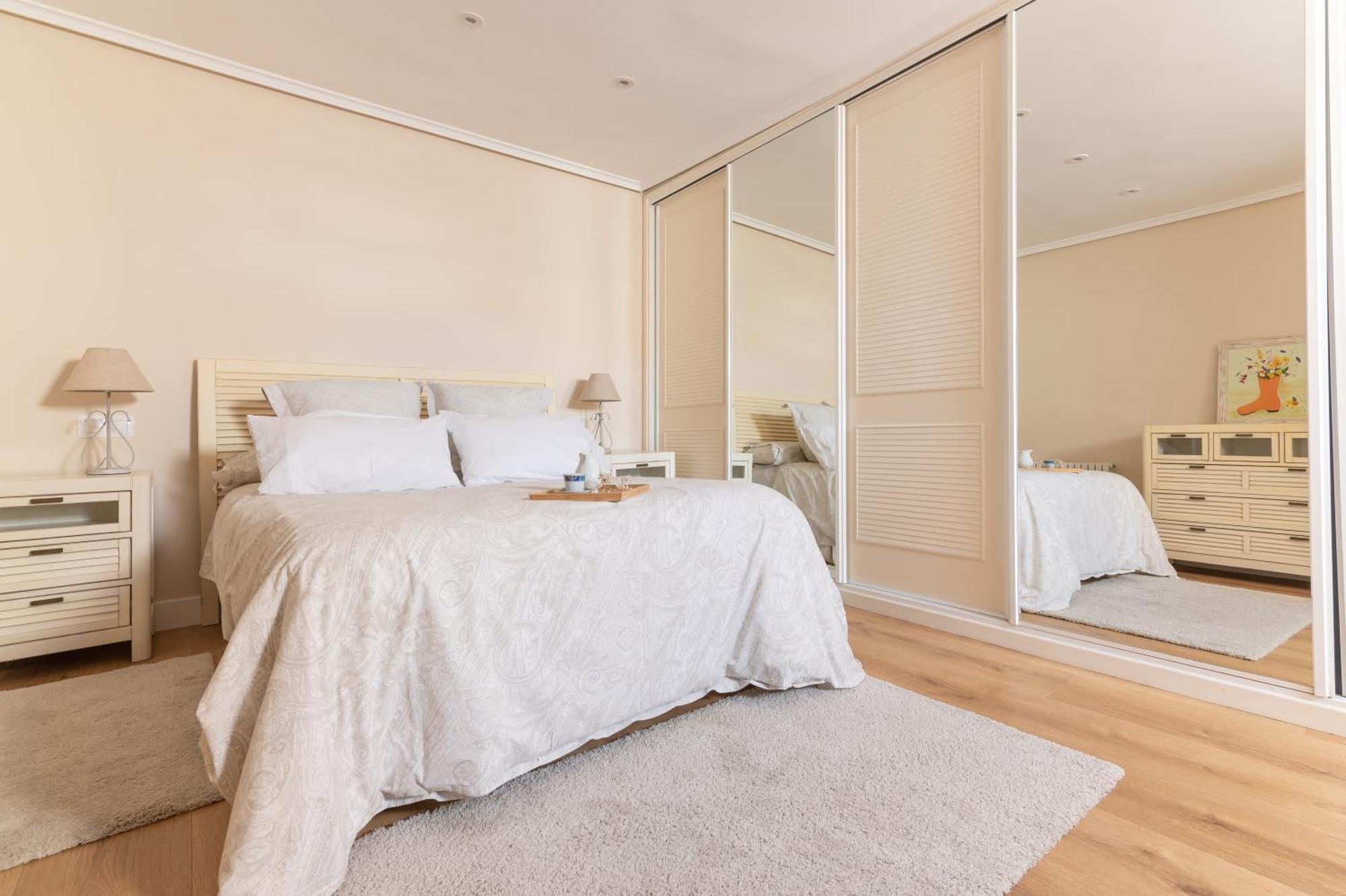 Clasico Y Espacioso Apartamento En Pleno Centro De Santander *